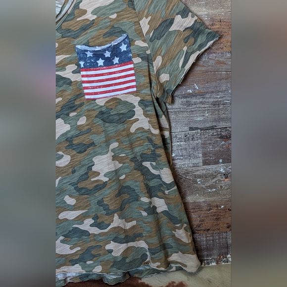 Cato Raw Edge Hem CamoTee W Patriotic Sleeve - Picture 6 of 16